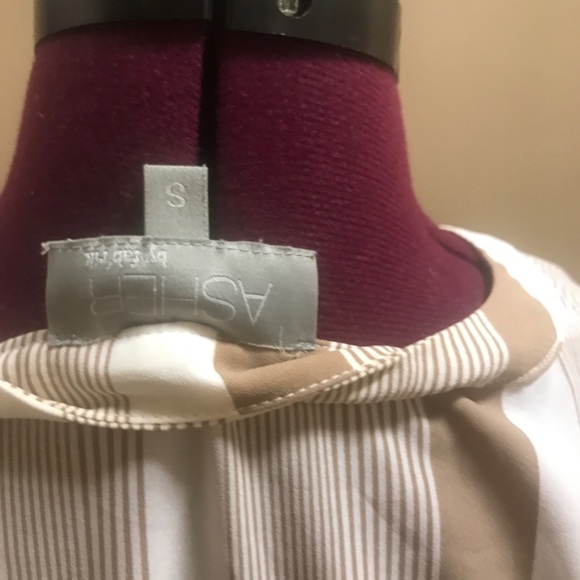 Tie sleeve drape front top - Picture 3 of 5